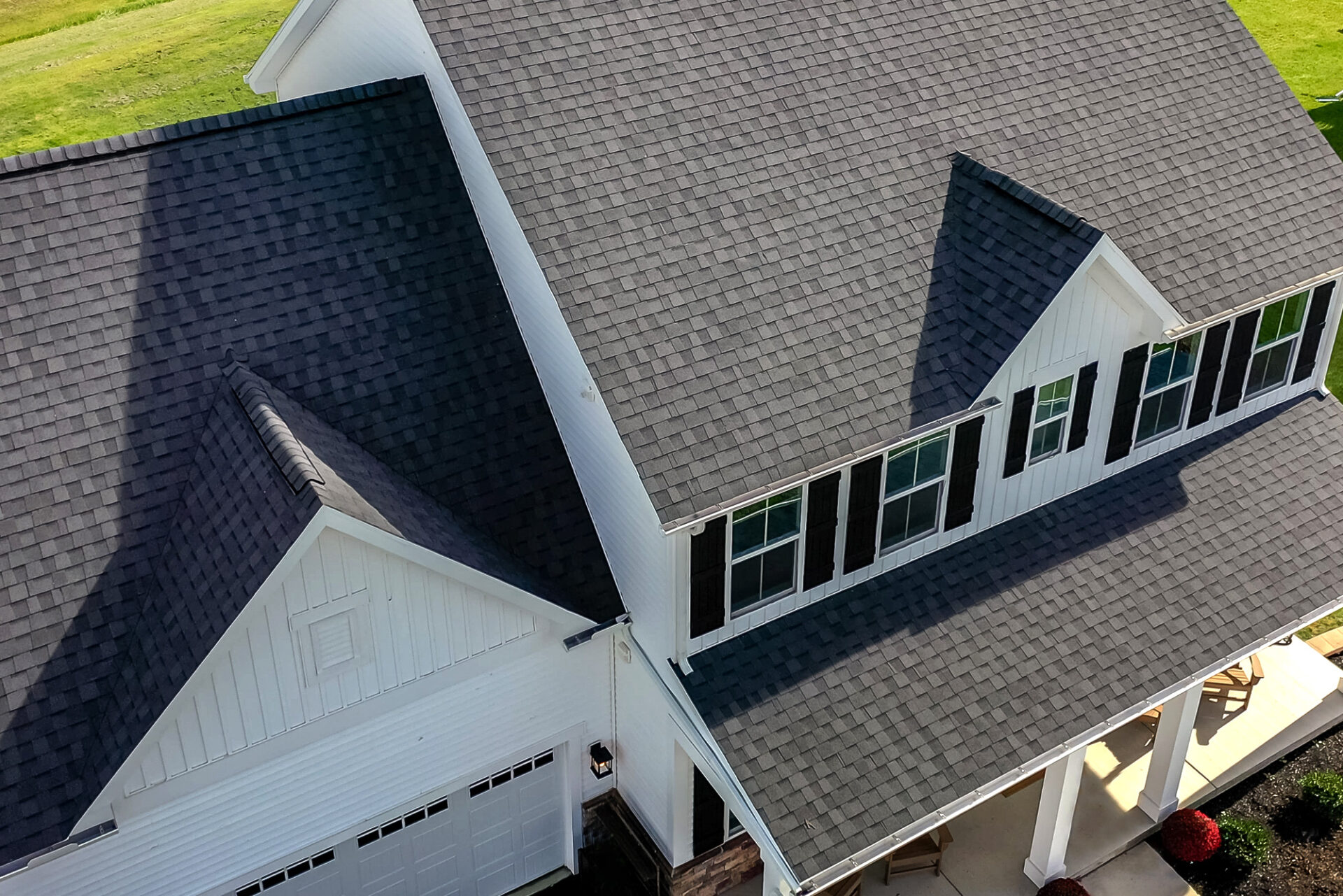 Asphalt roof done by Oaks