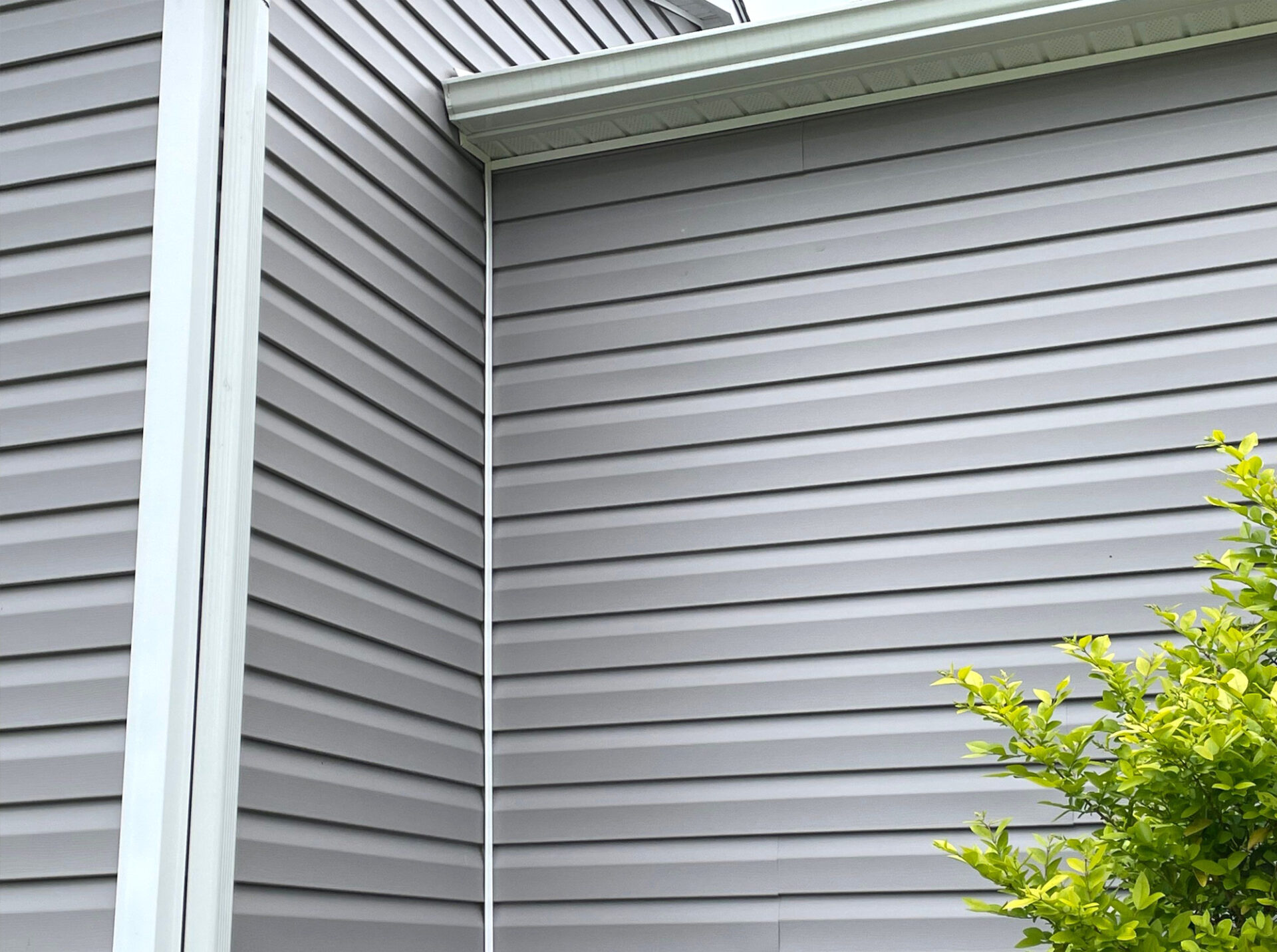 New gray siding in Buffalo, NY