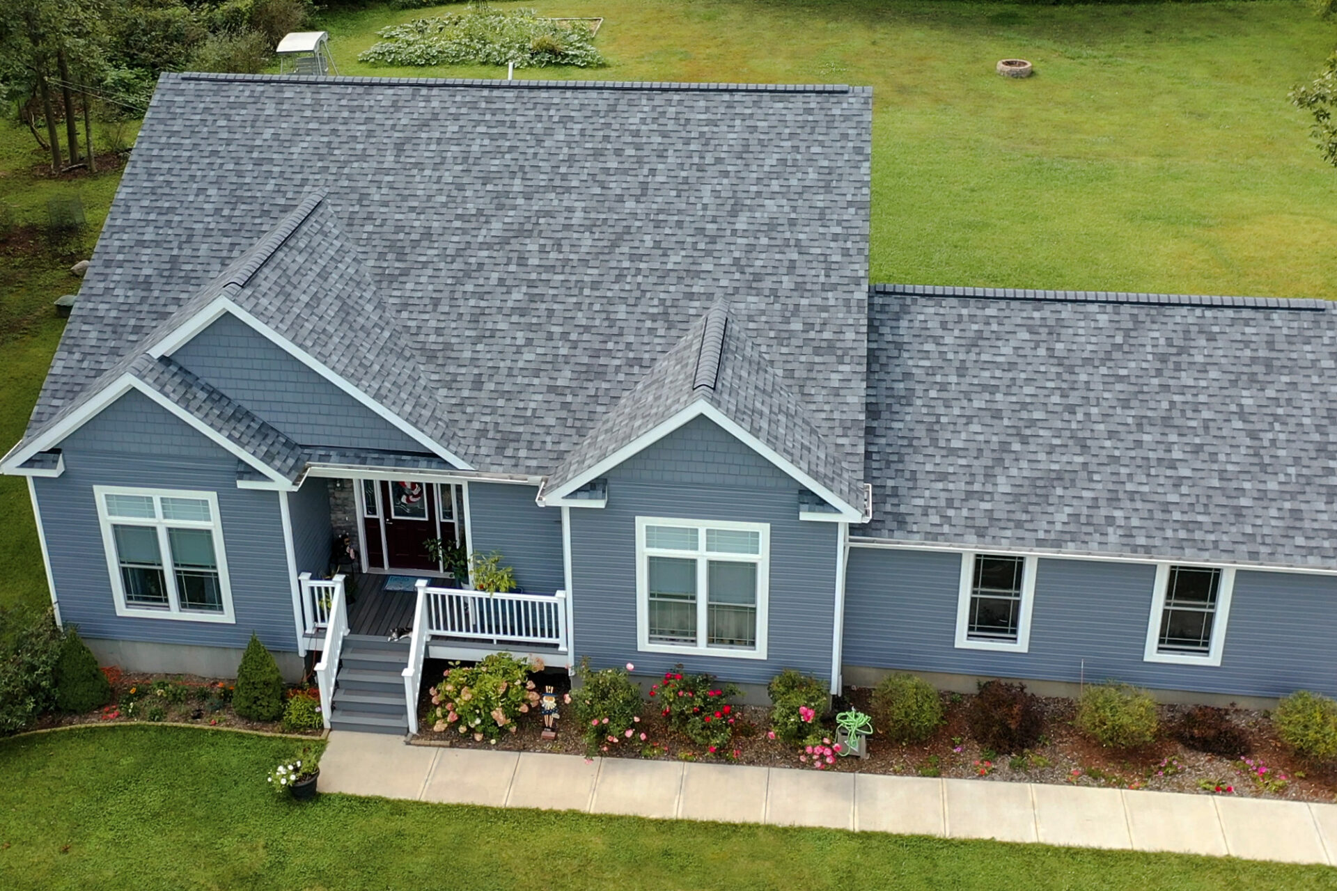 New roof installation done by Oaks.