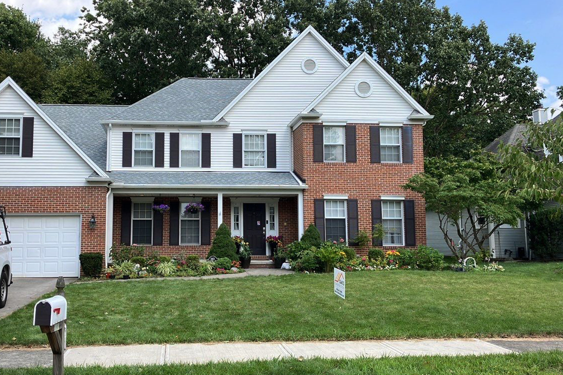 New dark roof in Cleveland, OH